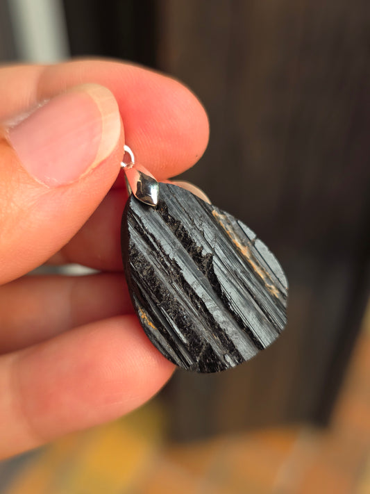 Pendentif Tourmaline noire brute n°5