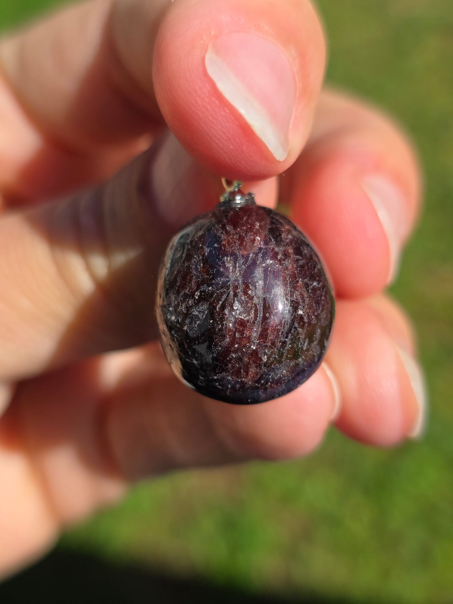 Pendentif pierre roulée Grenat almandin (à choisir)