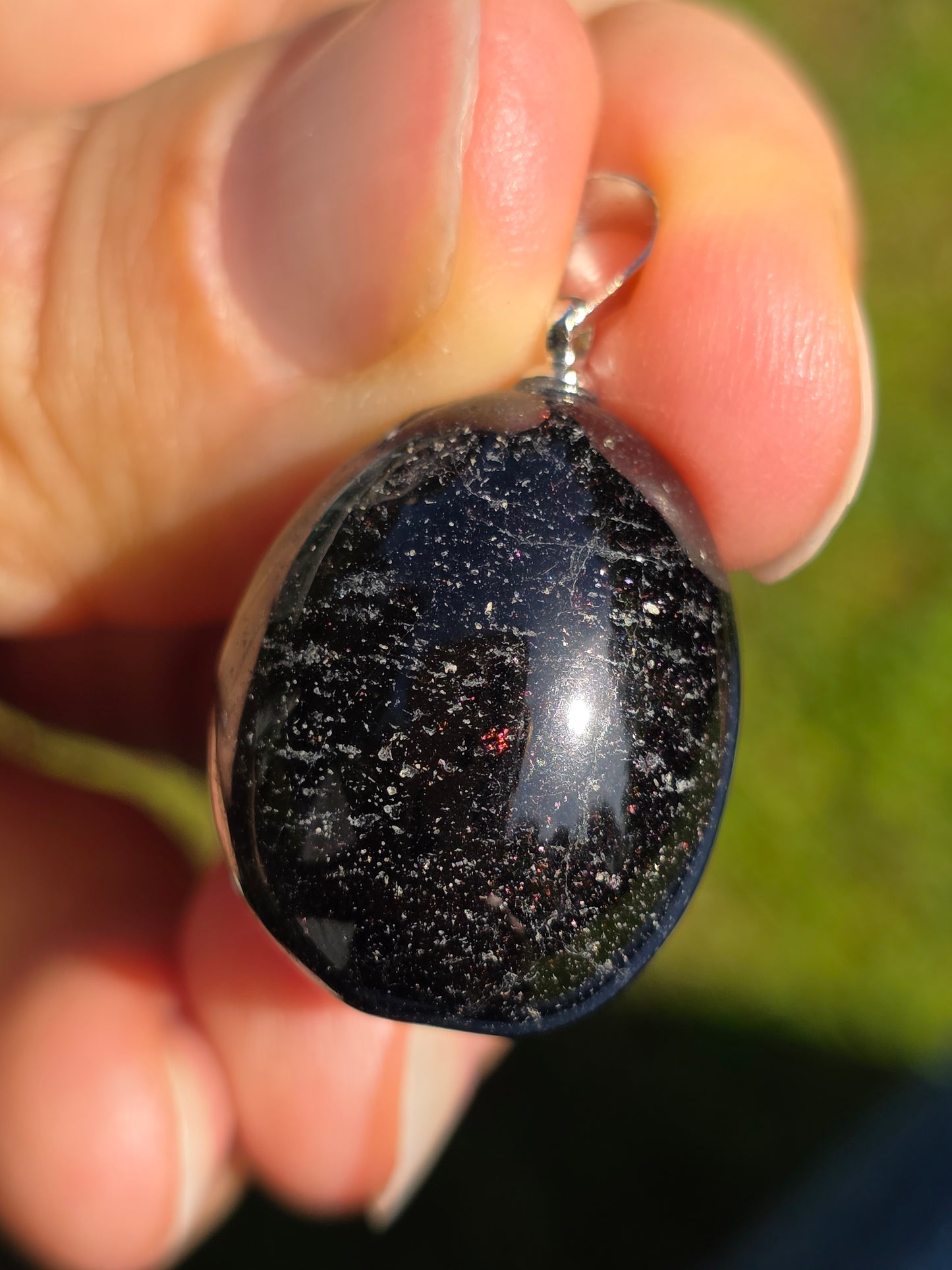 Pendentif pierre roulée Grenat almandin (à choisir)