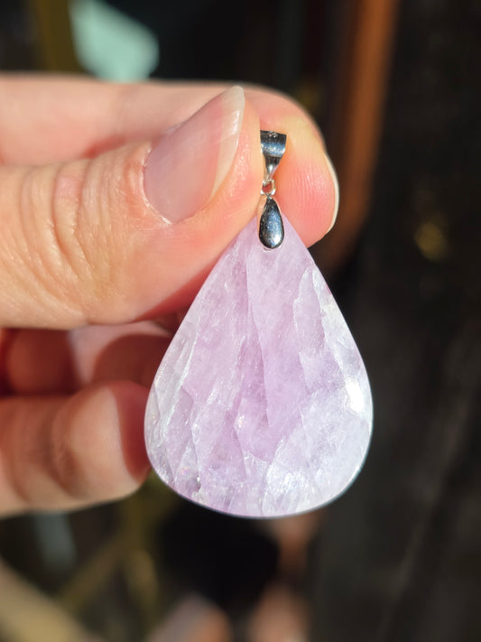 Pendentif Kunzite sur bélière en argent B