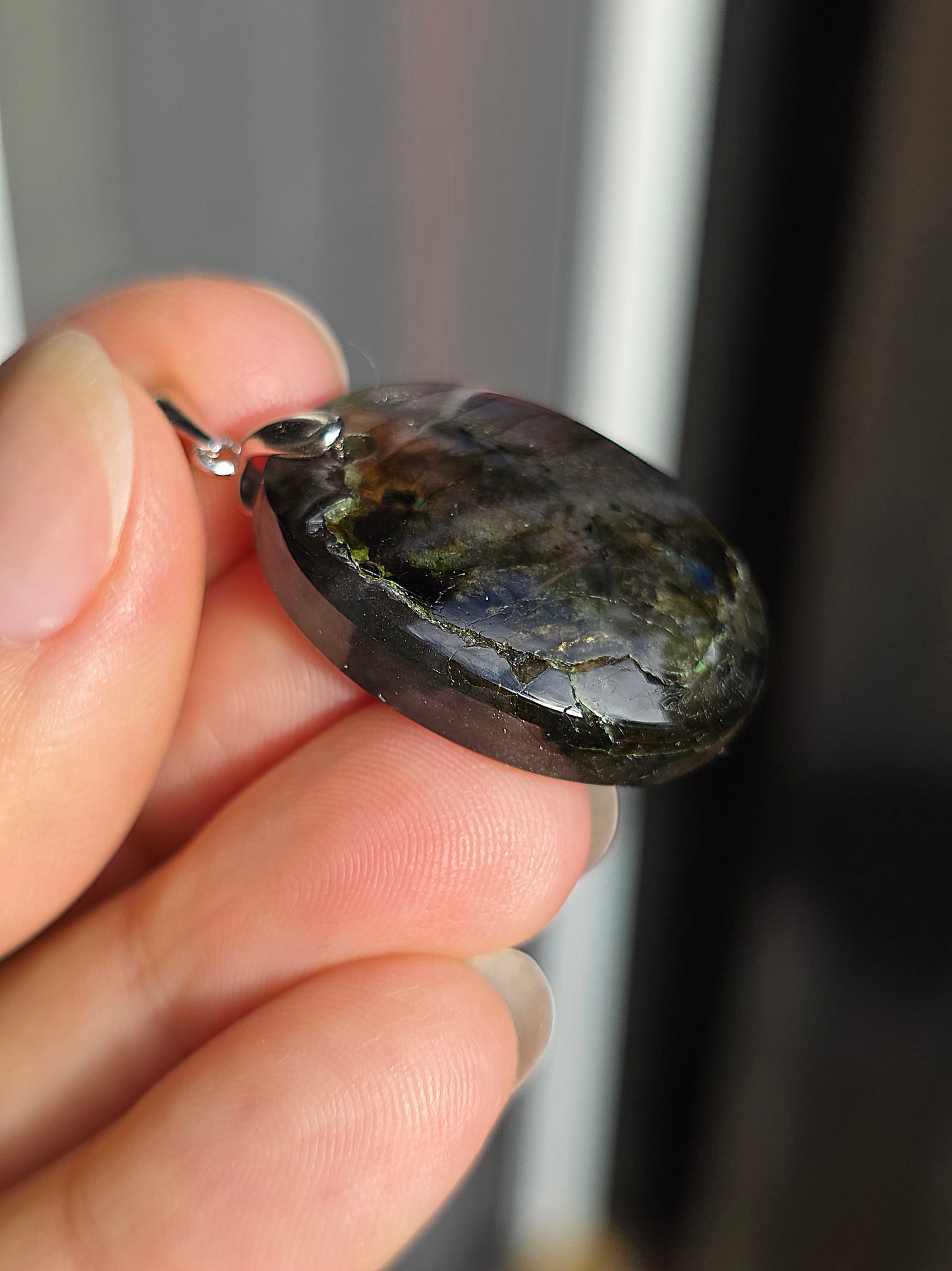 Pendentif en Labradorite arc-en-ciel