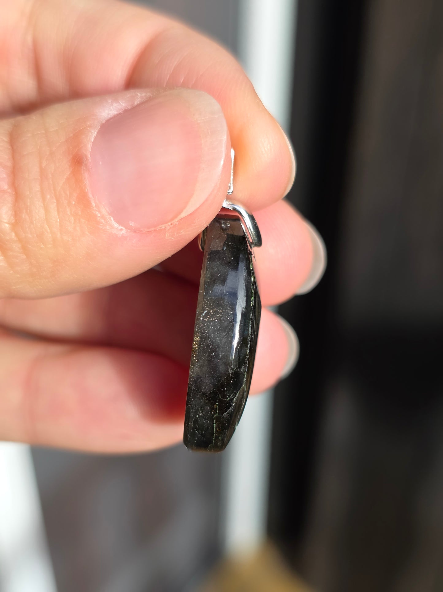 Pendentif en Labradorite arc-en-ciel