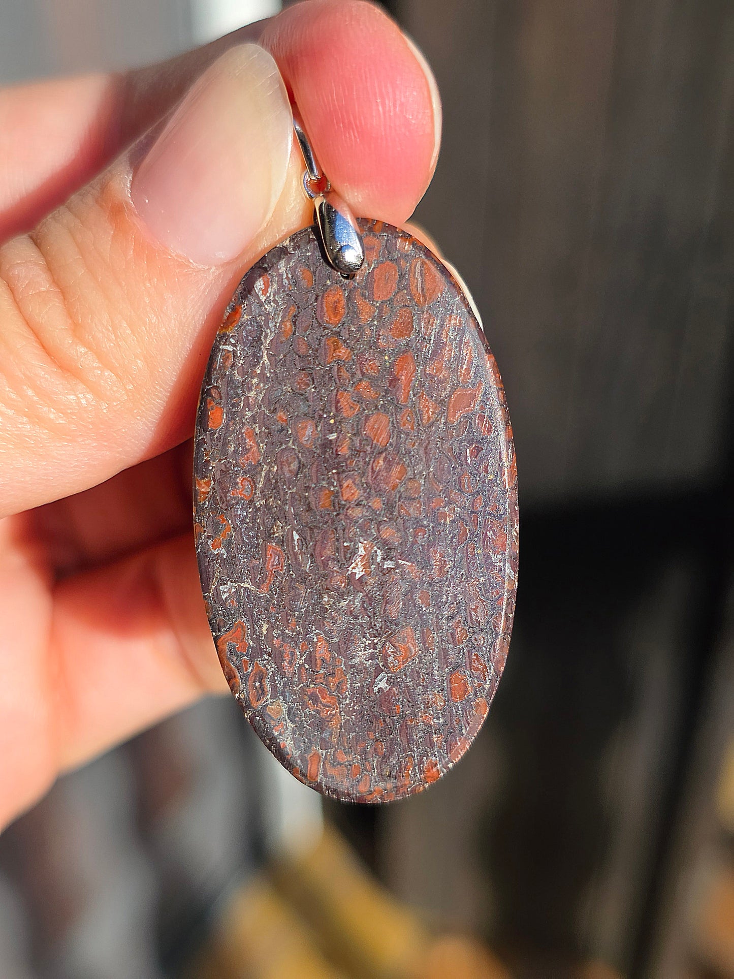 Pendentif en Os de dinosaure du Maroc