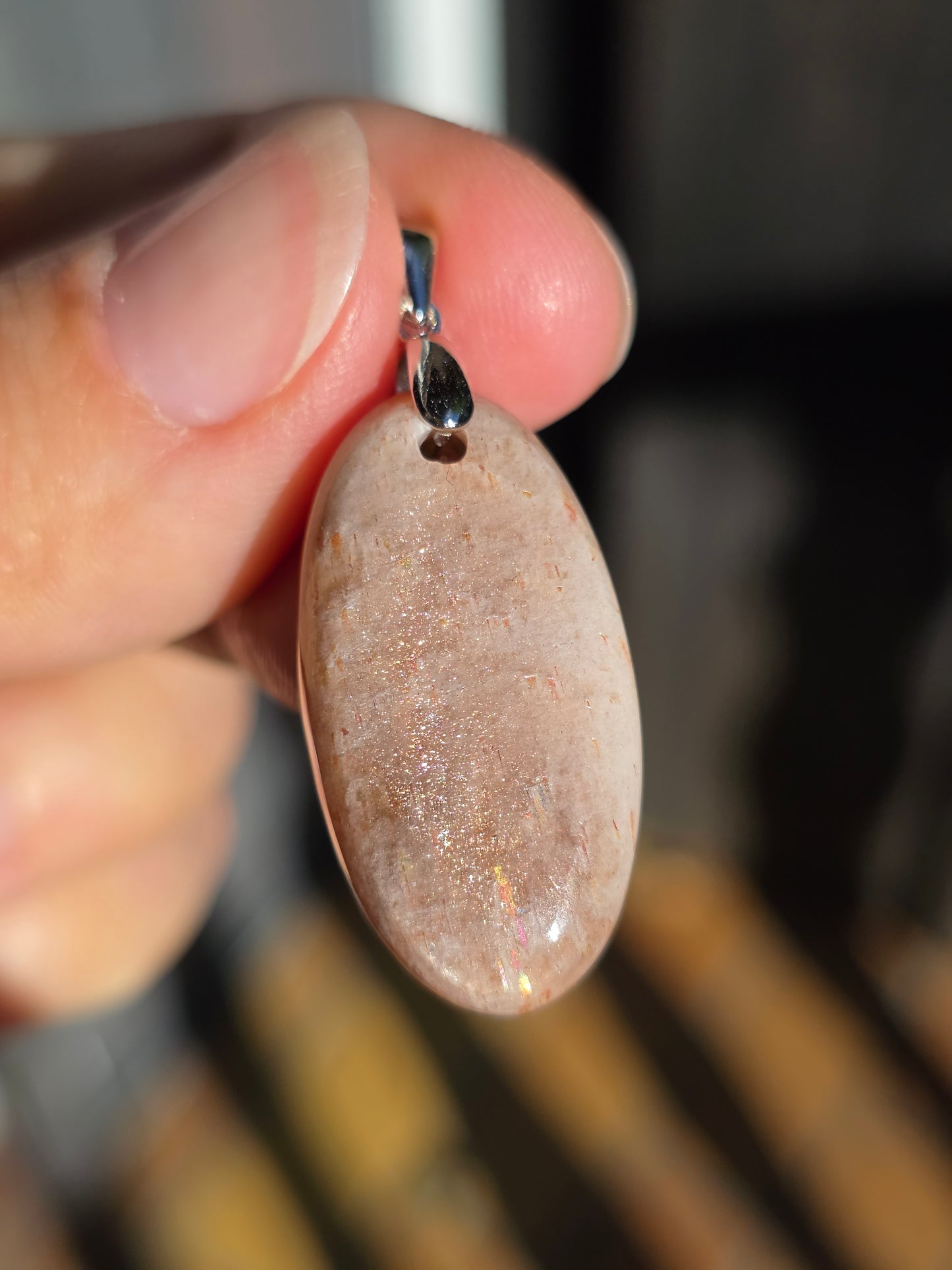 Pendentif pierre de soleil "pluie de météorites"
