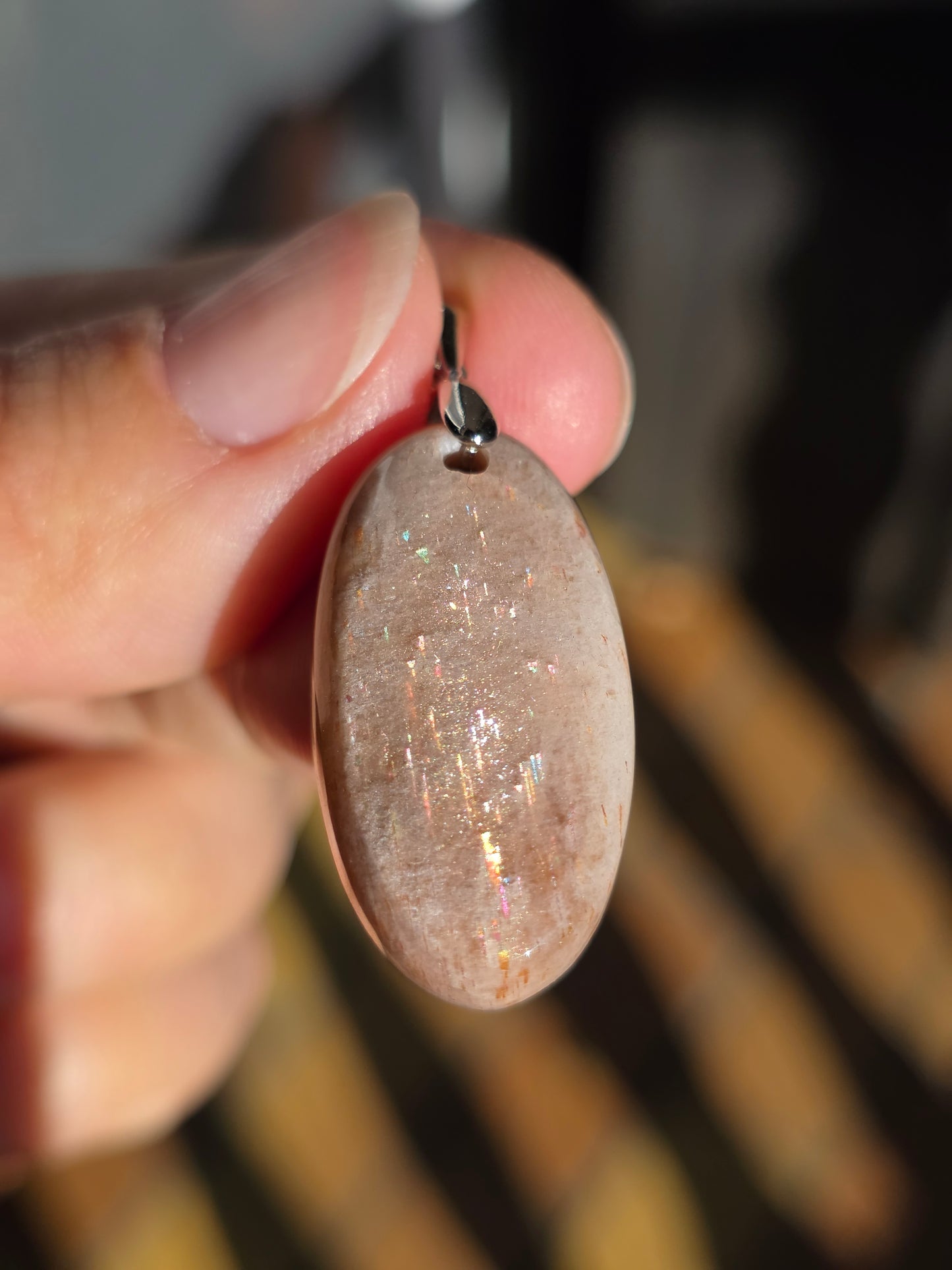 Pendentif pierre de soleil "pluie de météorites"