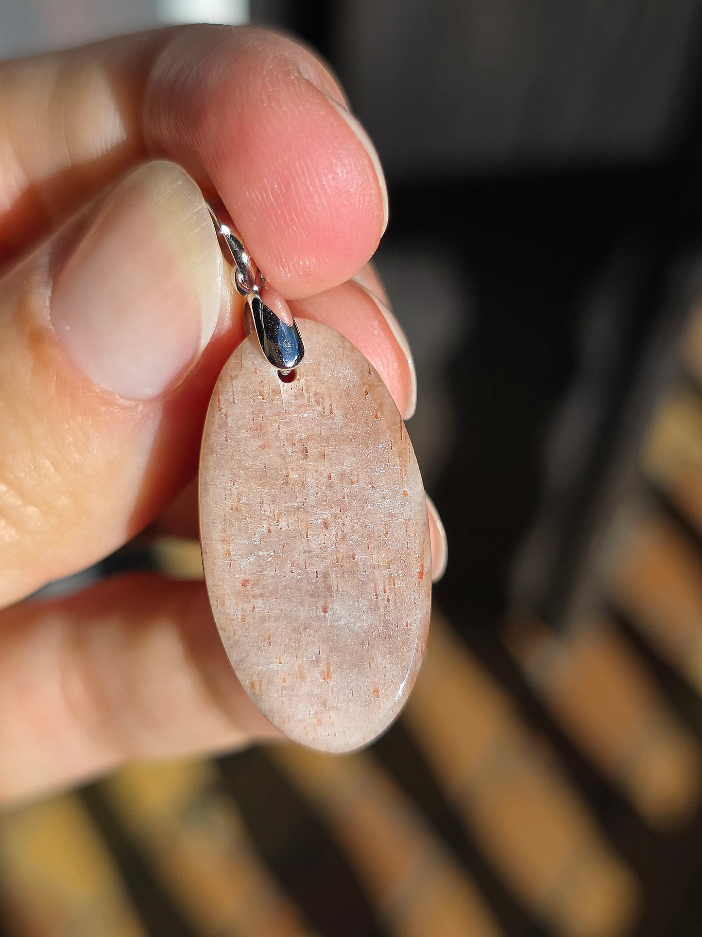 Pendentif pierre de soleil "pluie de météorites"