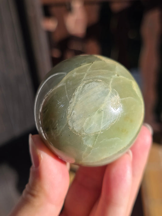 Grosse Sphère Garniérite (pierre de lune verte) G5