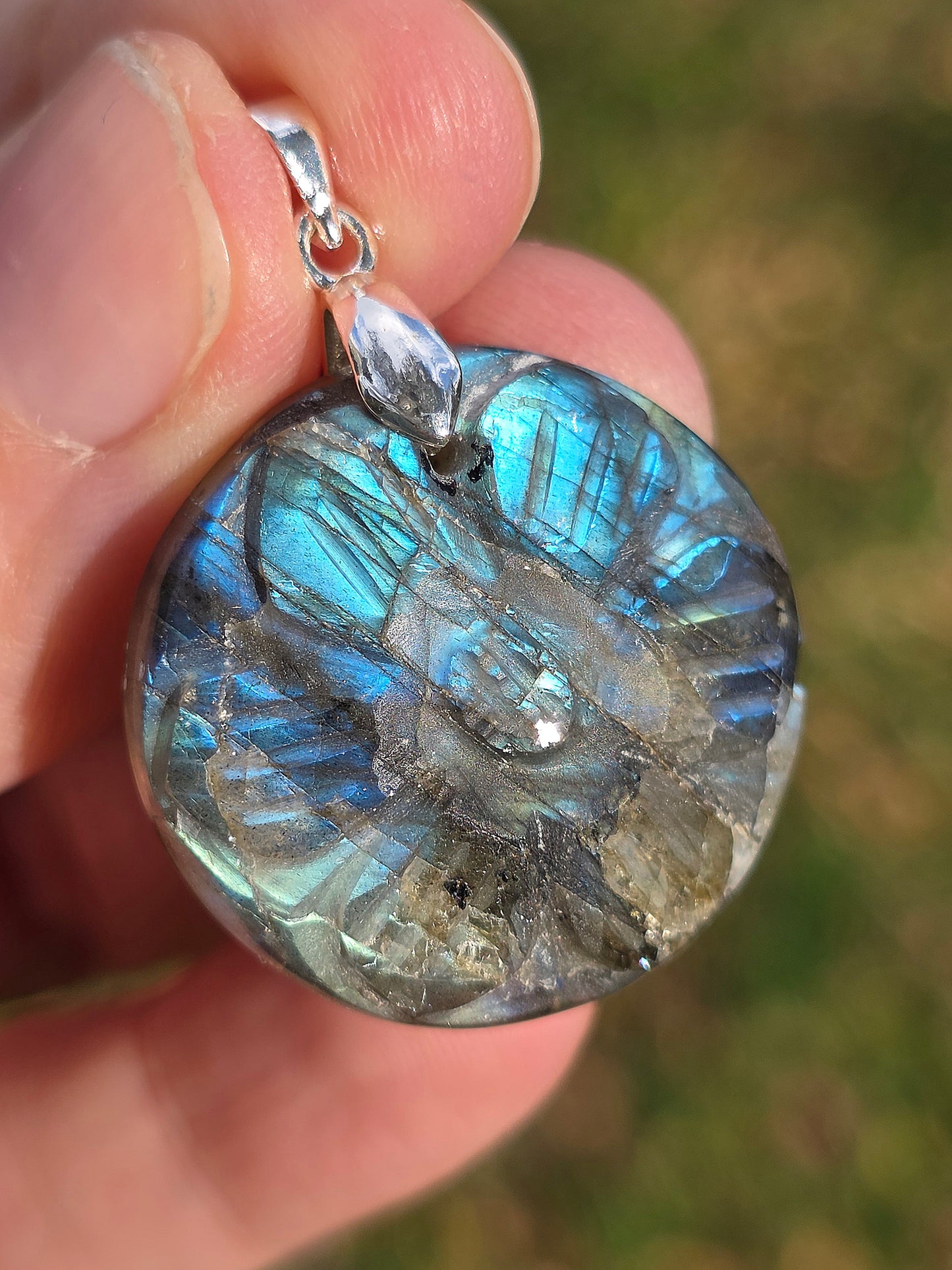 Pendentif Labradorite sculptée (à choisir)