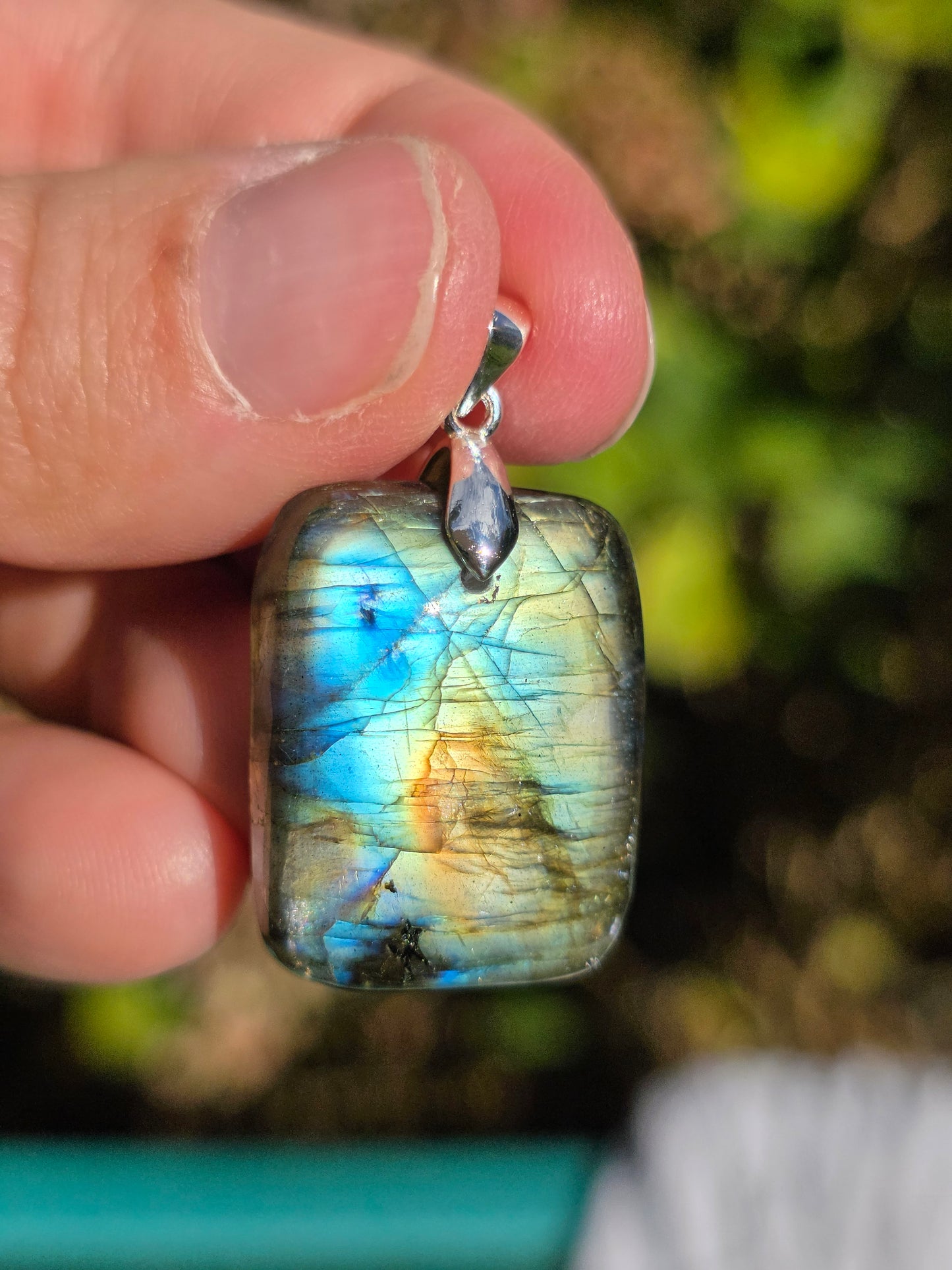 Pendentif Labradorite arc-en-ciel (à choisir)