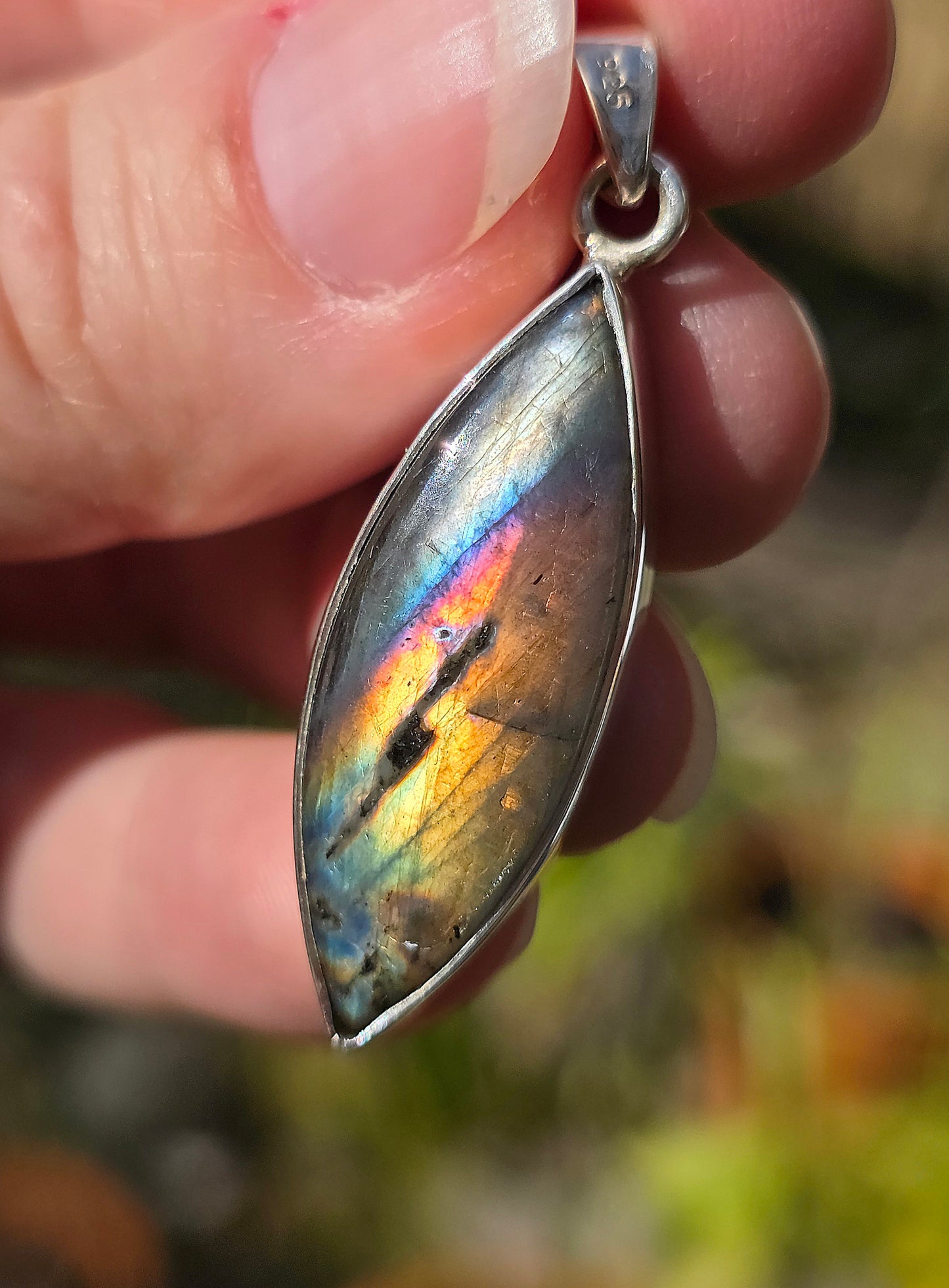 Superbe pendentif en Labradorite serti argent 925