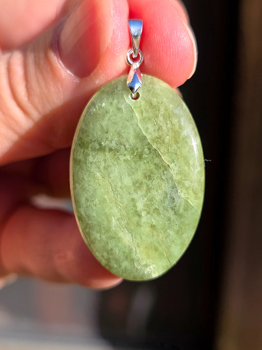 pendentif en Grenat hydrogrossulaire du Pakistan