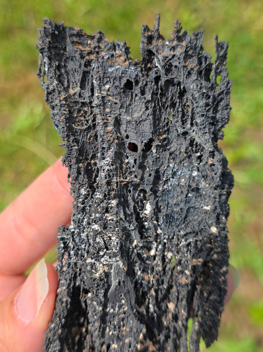 Goethite dentelle du Maroc avec Vanadinite
