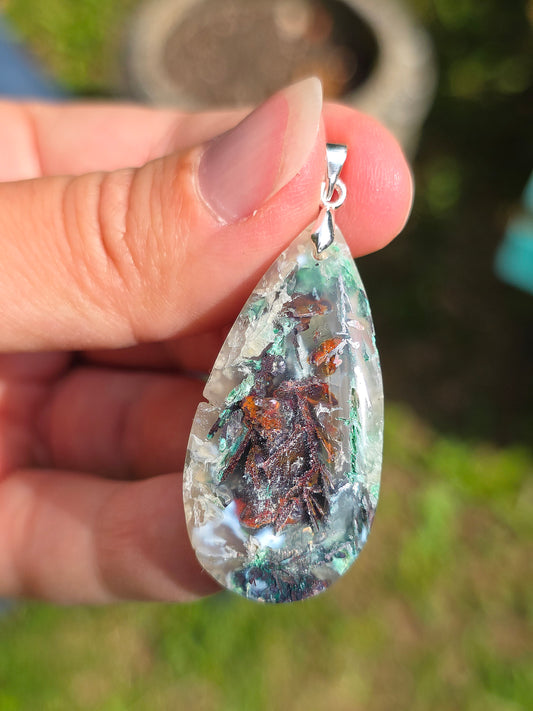 pendentif en Calcédoine, Chrysocolle et Cuprite