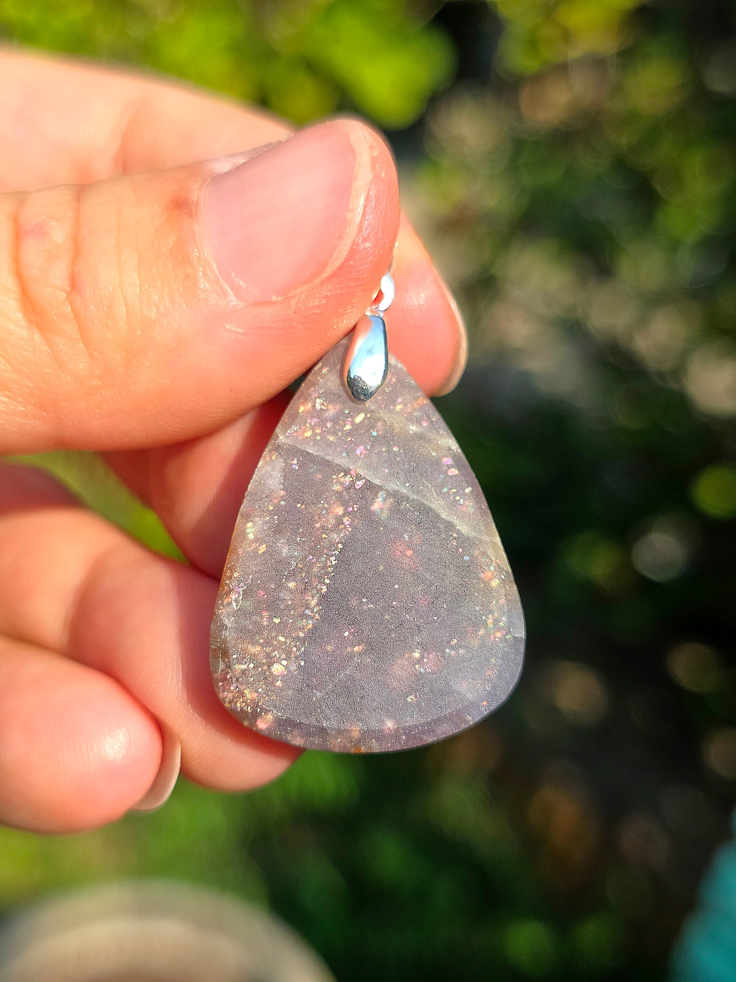 Magnifique pendentif en Iolite dos