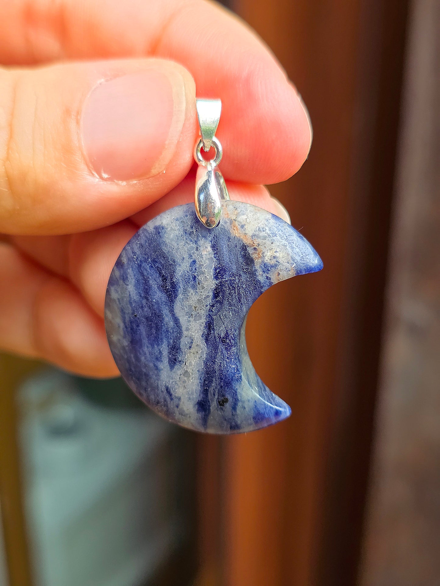 Pendentif lune en Sodalite