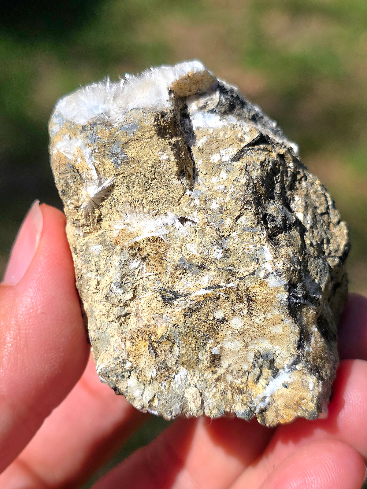 Natrolite française brute
