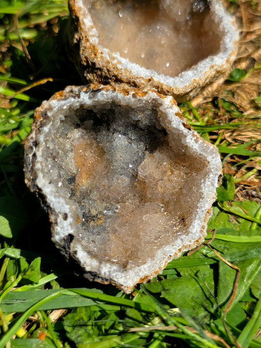 Calcédoine cristallisée et entière du Poitou