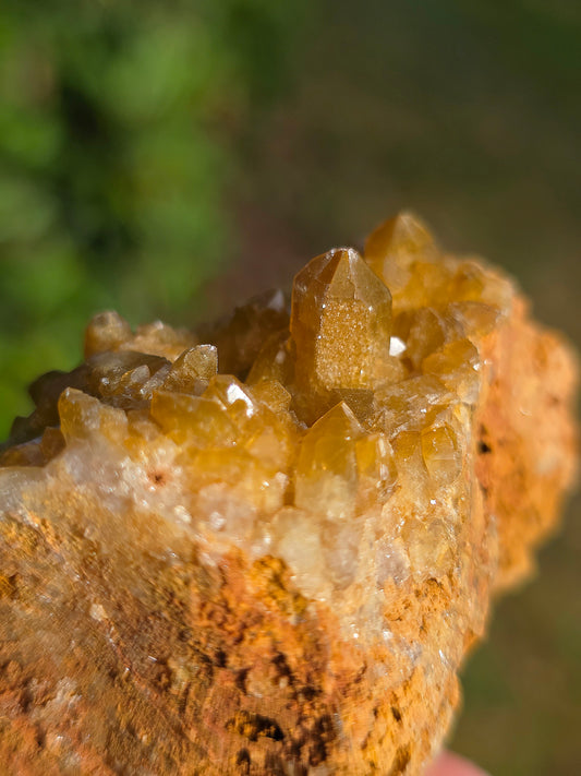 Quartz brut avec inclusions de Limonite