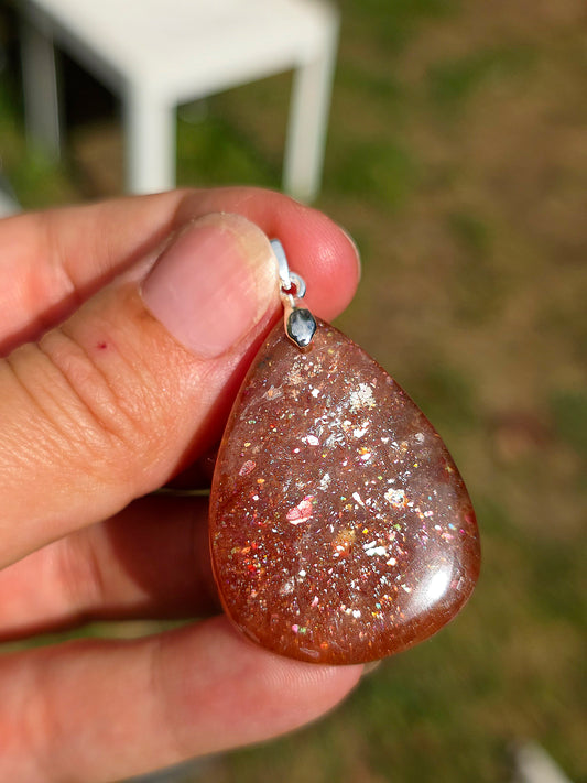 Sublime pendentif en Pierre de soleil