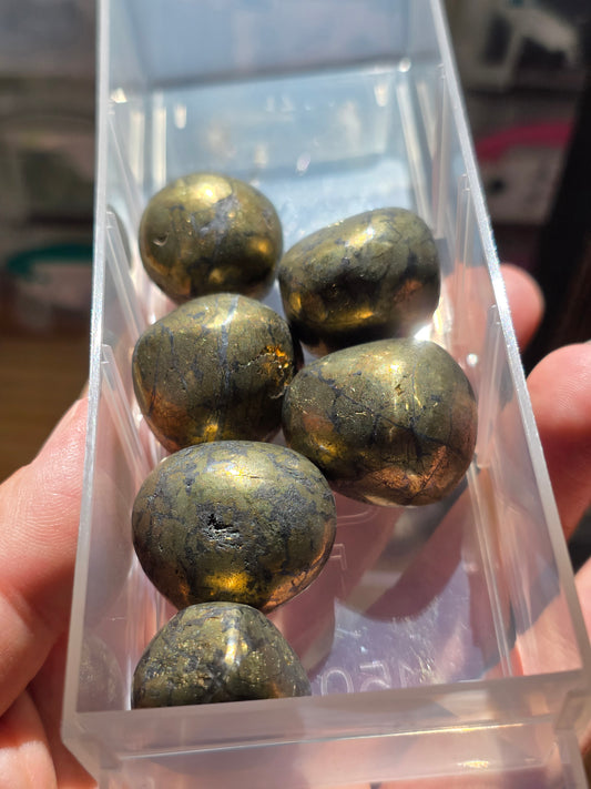 Pierre roulée Chalcopyrite