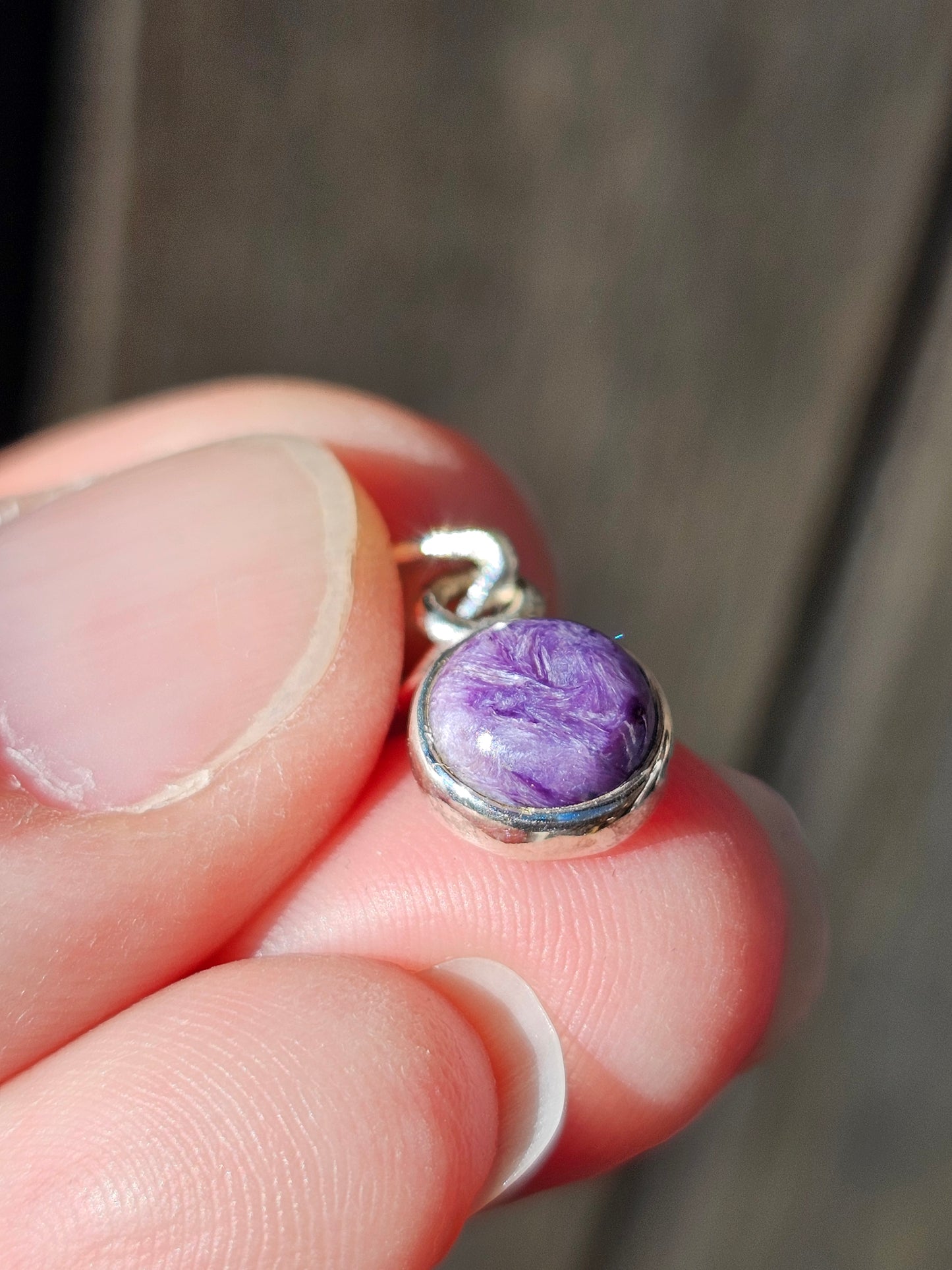 Petit pendentif en Charoïte