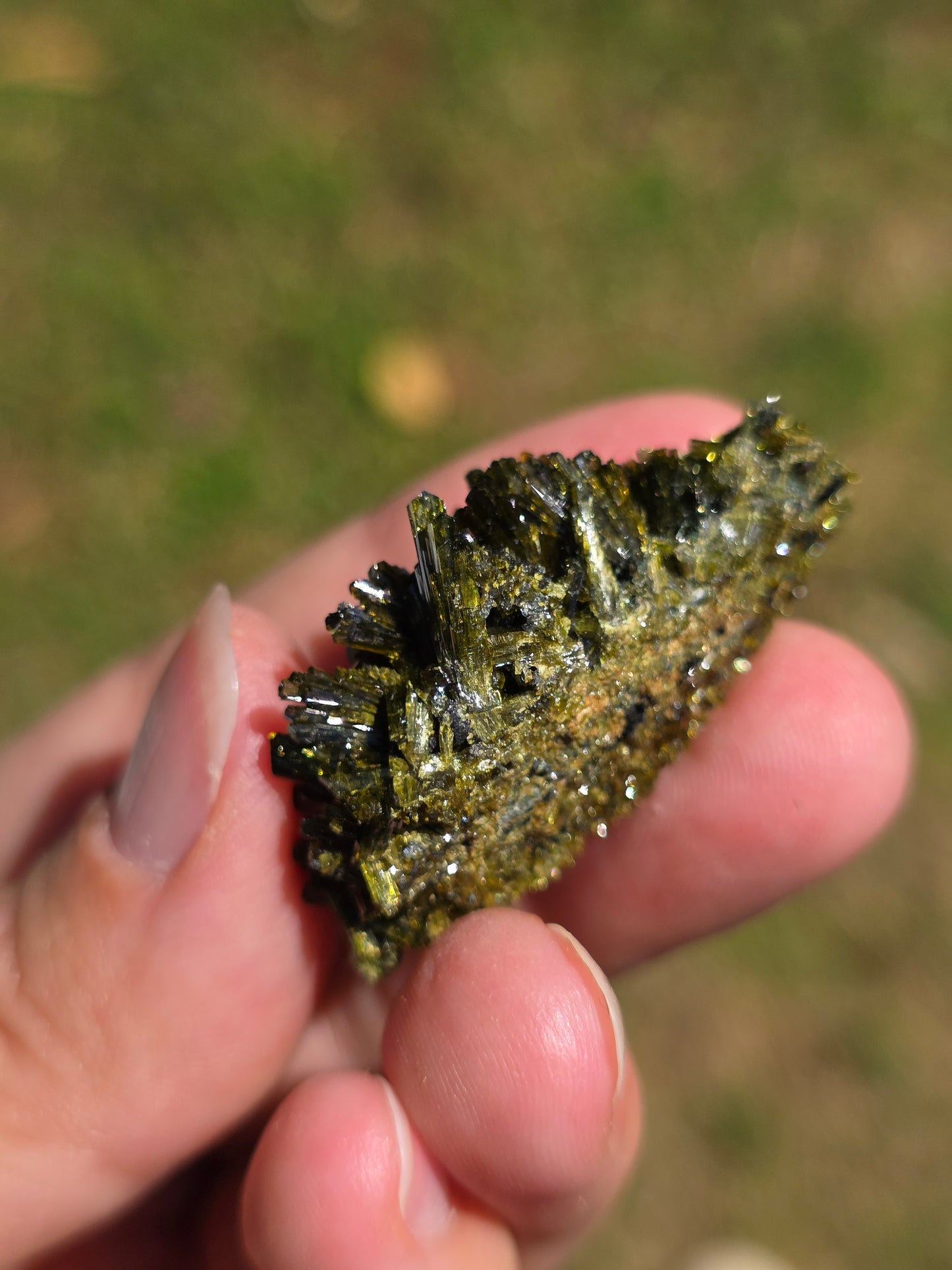 Epidote de Lérida n°6 (voir vidéo)