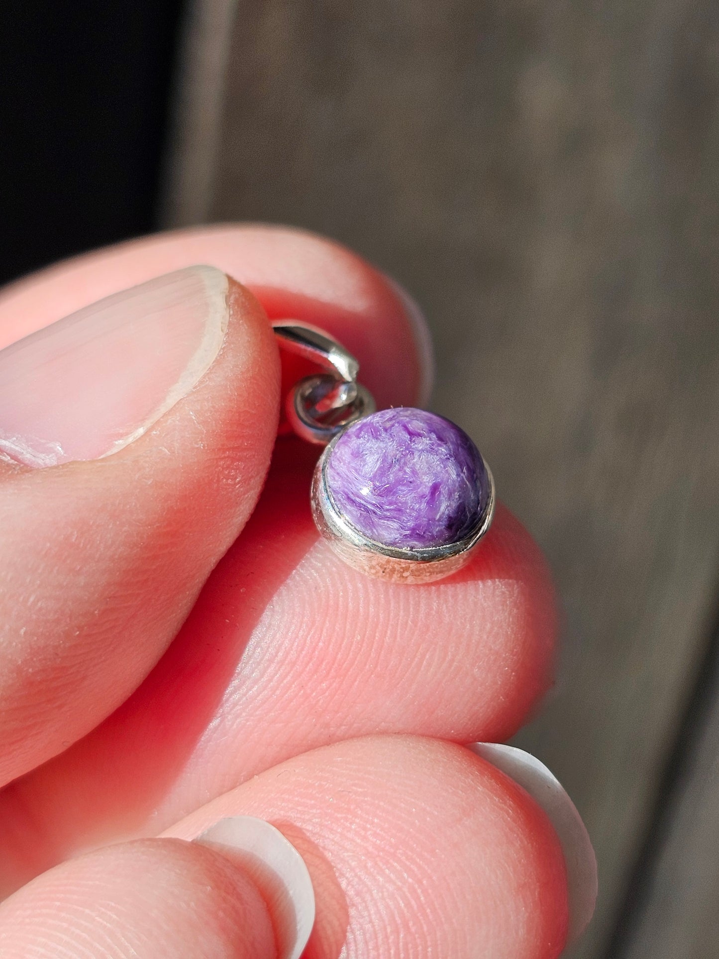 Petit pendentif en Charoïte