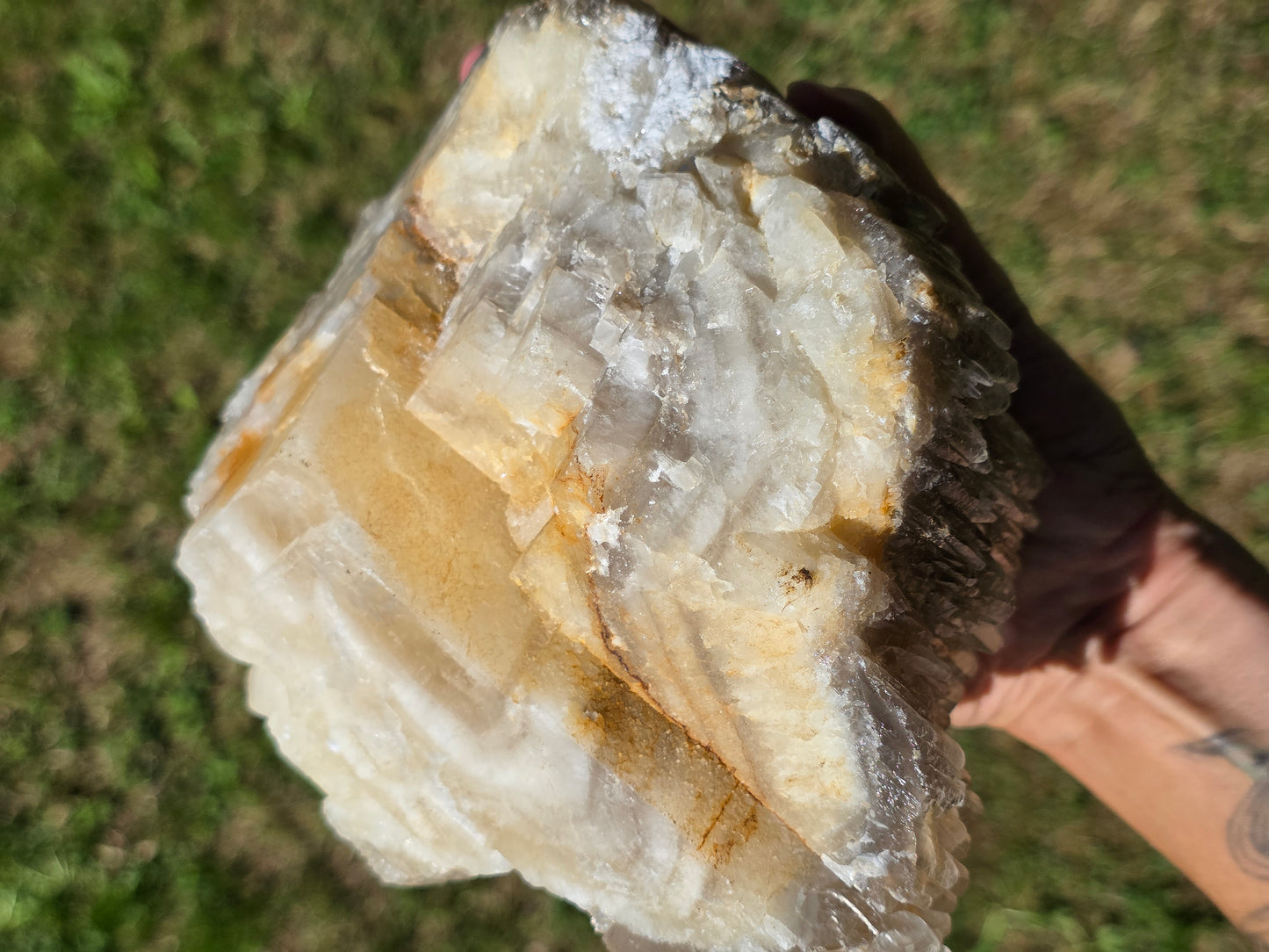 Superbe Calcite miel française (vidéo)