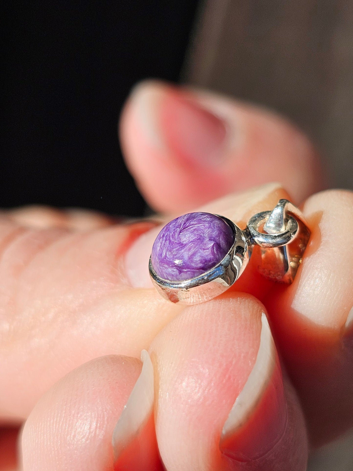 Petit pendentif en Charoïte