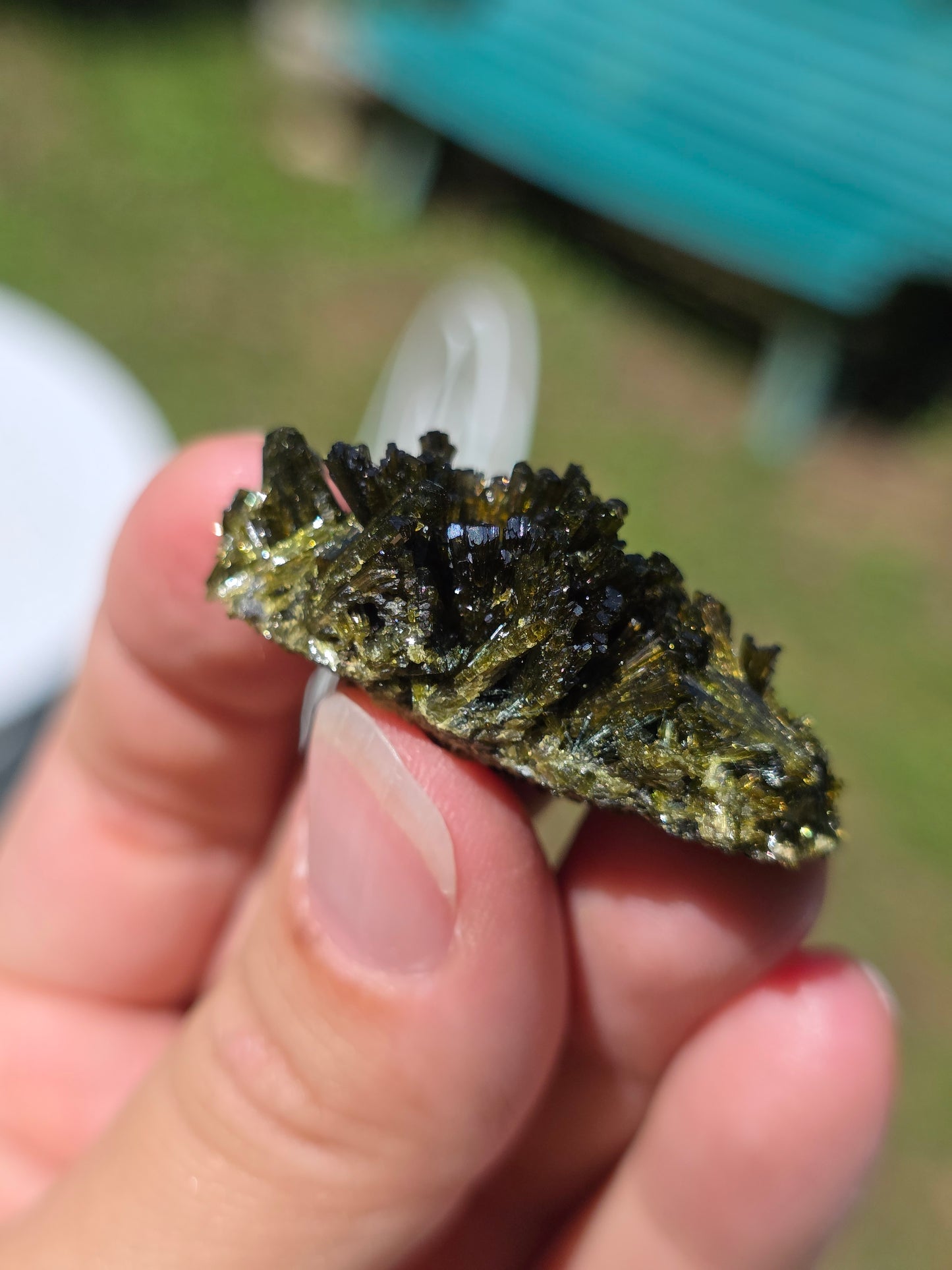 Epidote de Lérida n°6 (voir vidéo)