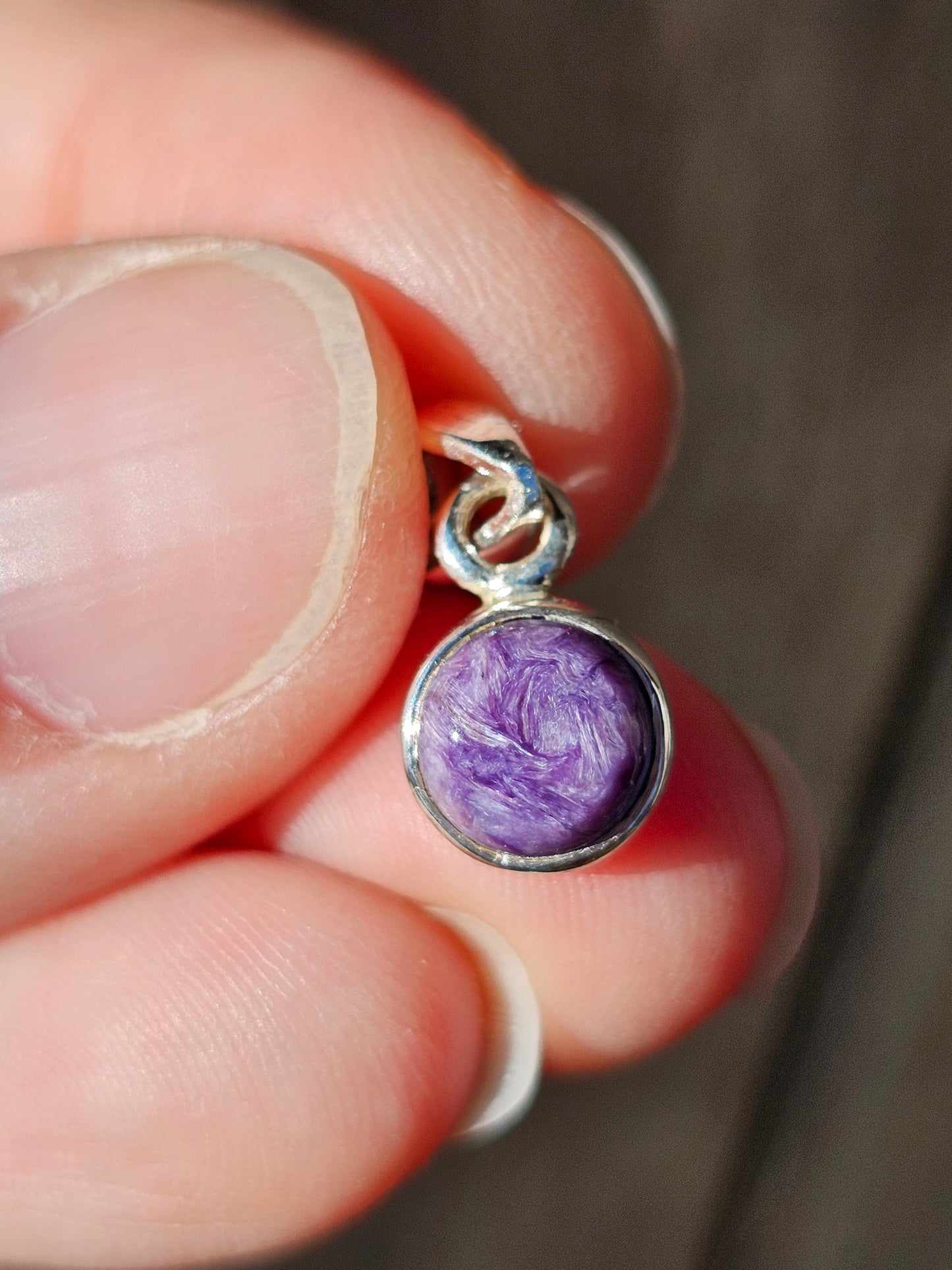 Petit pendentif en Charoïte