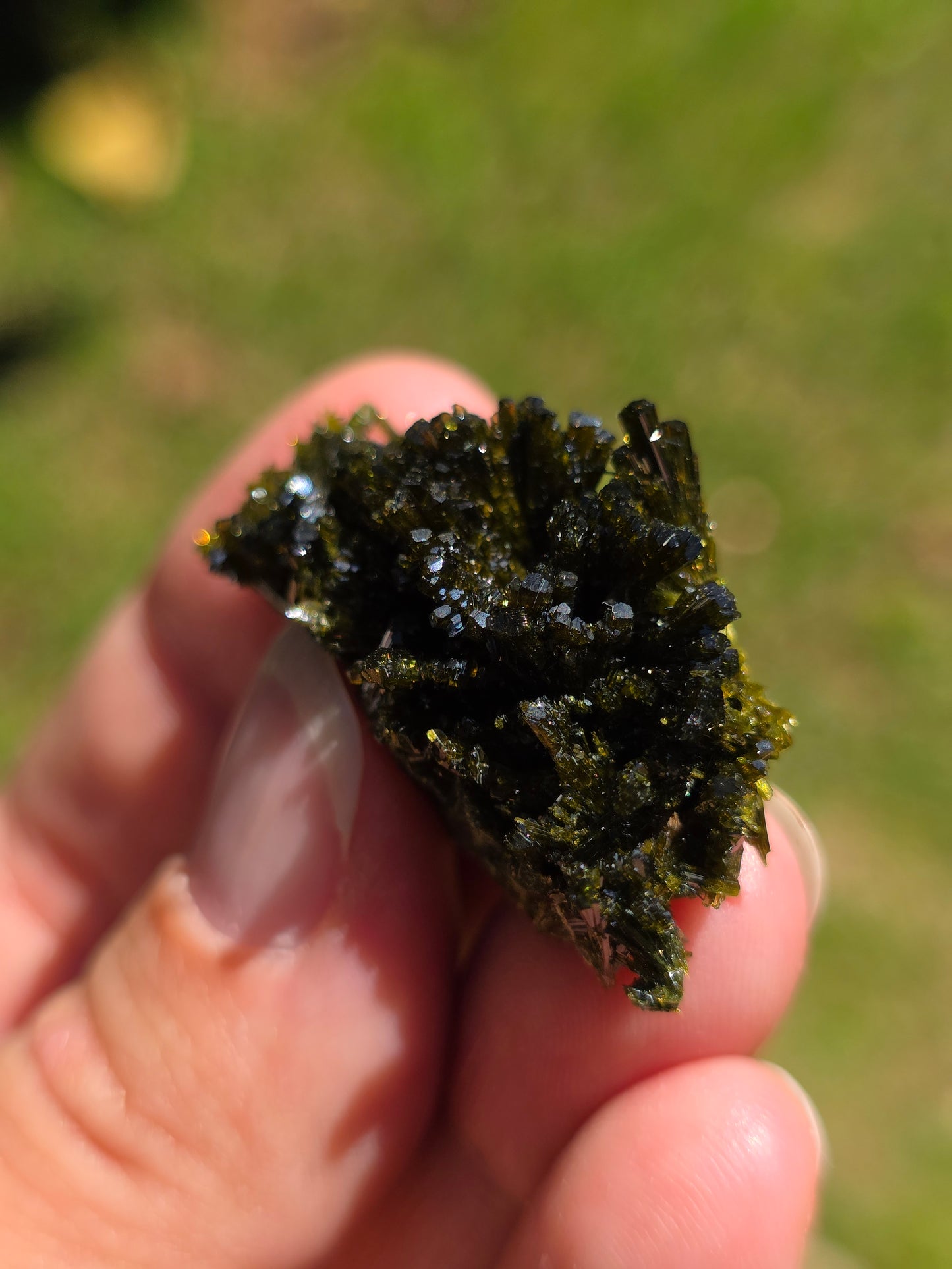 Epidote de Lérida n°6 (voir vidéo)
