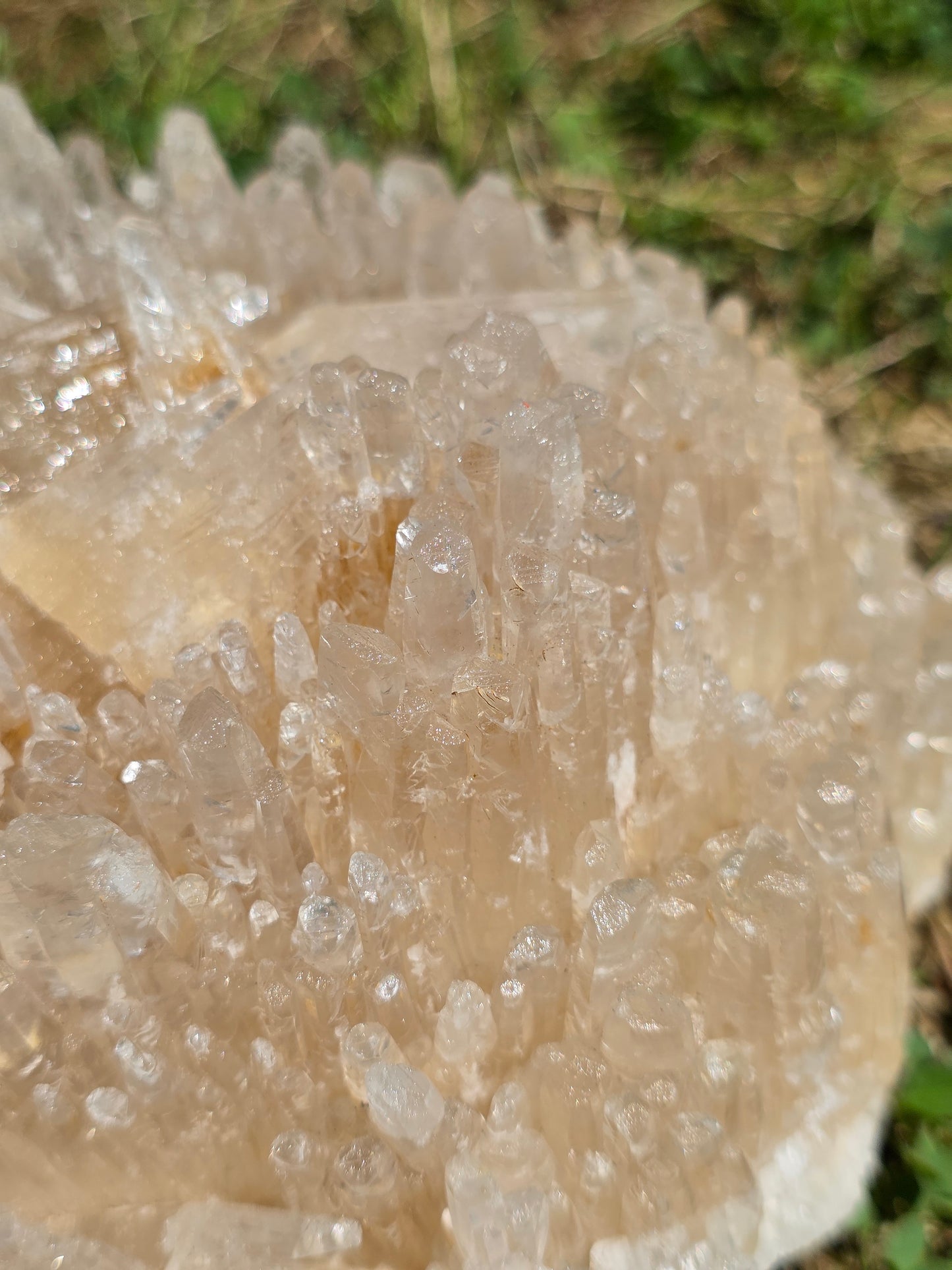 Superbe Calcite miel française (vidéo)