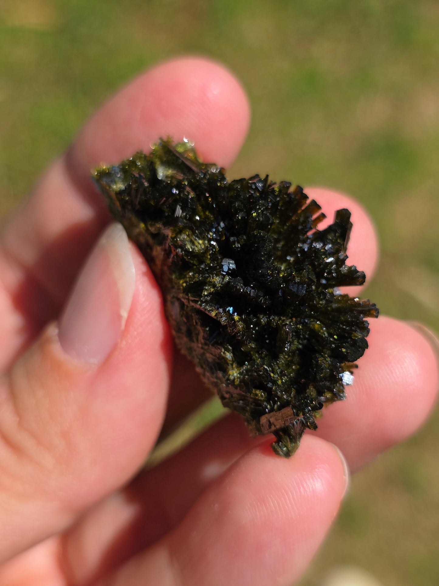 Epidote de Lérida n°6 (voir vidéo)