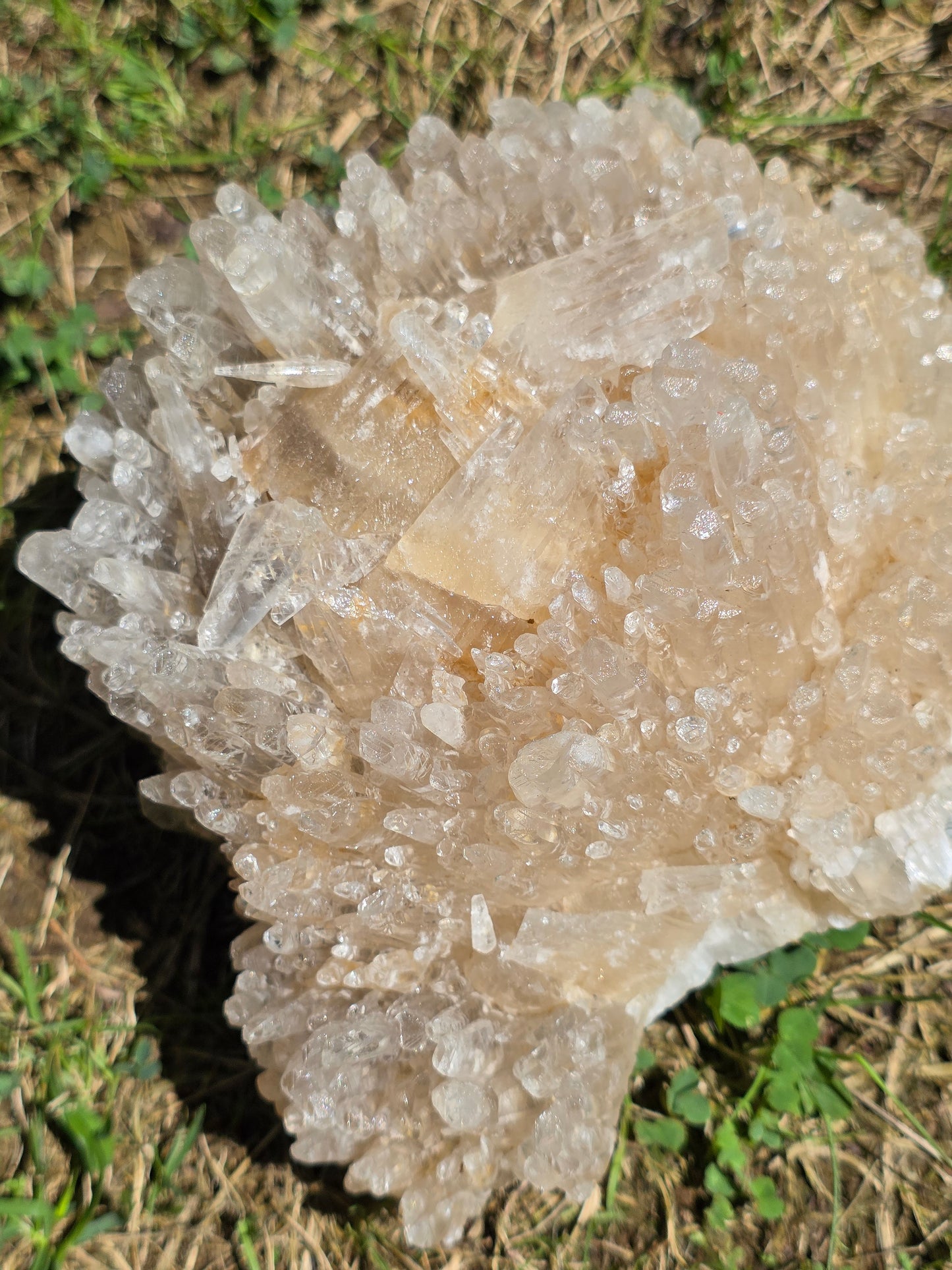 Superbe Calcite miel française (vidéo)