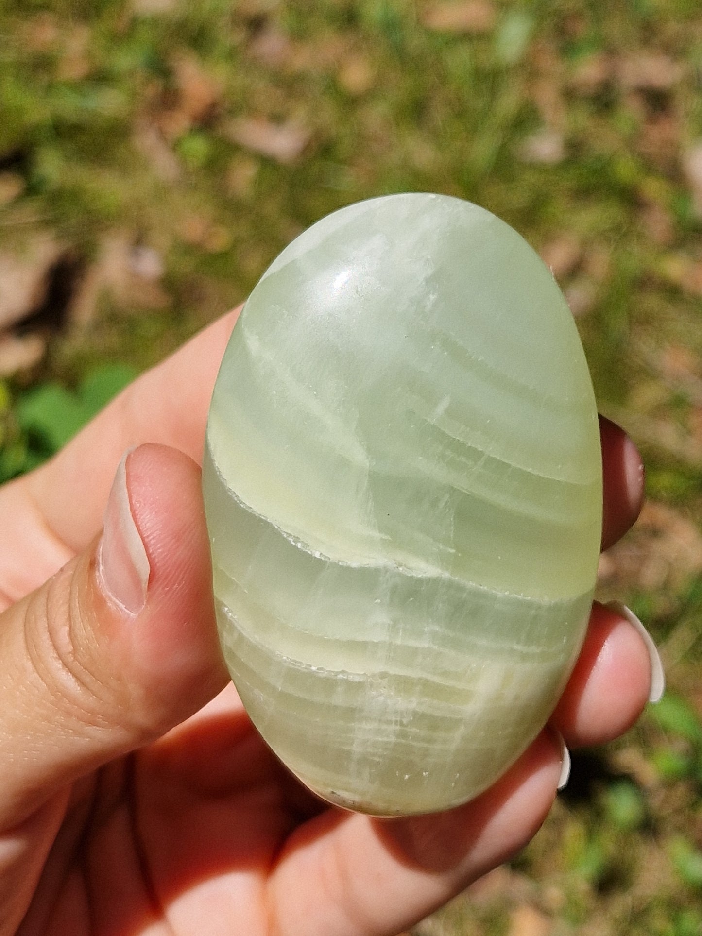 Galet Calcite pistache (à choisir)
