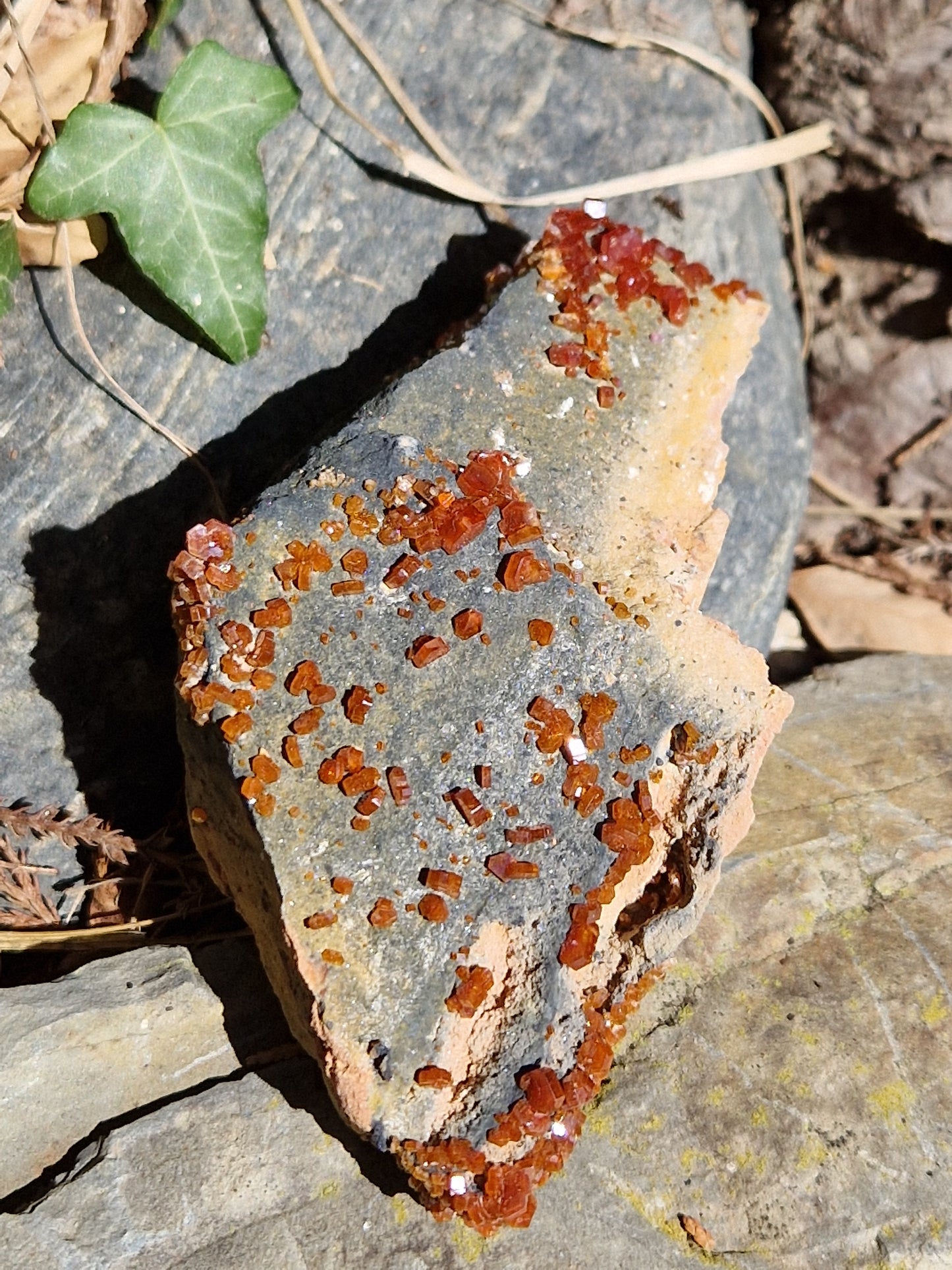 Vanadinite brute