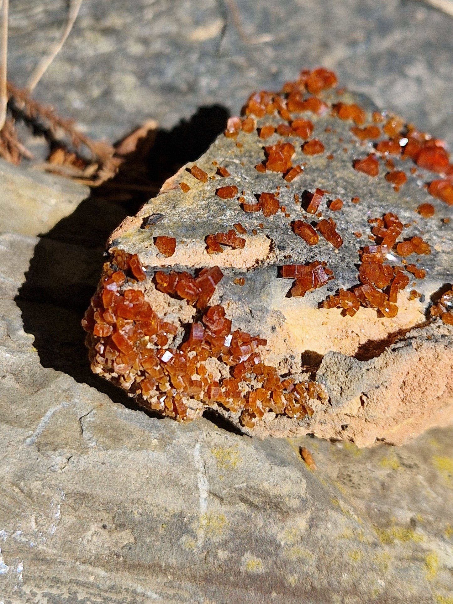 Vanadinite brute