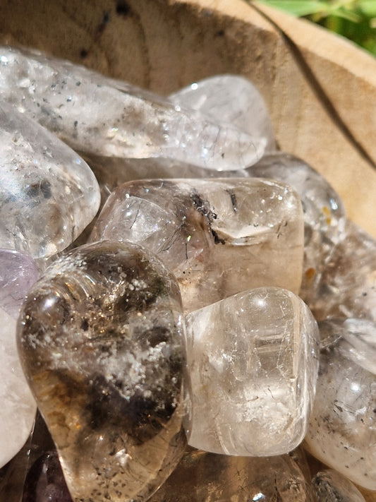 Pierre roulée Cacoxénite