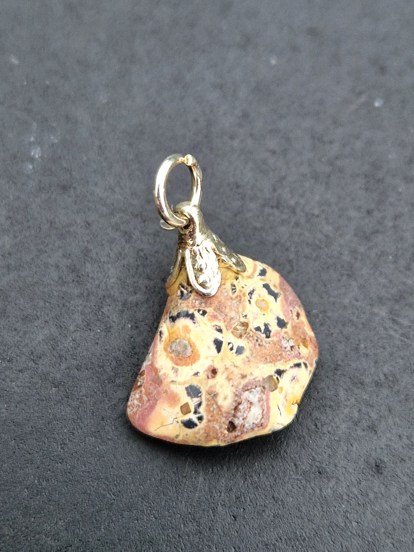 Pendentif pierre roulée Jaspe léopard