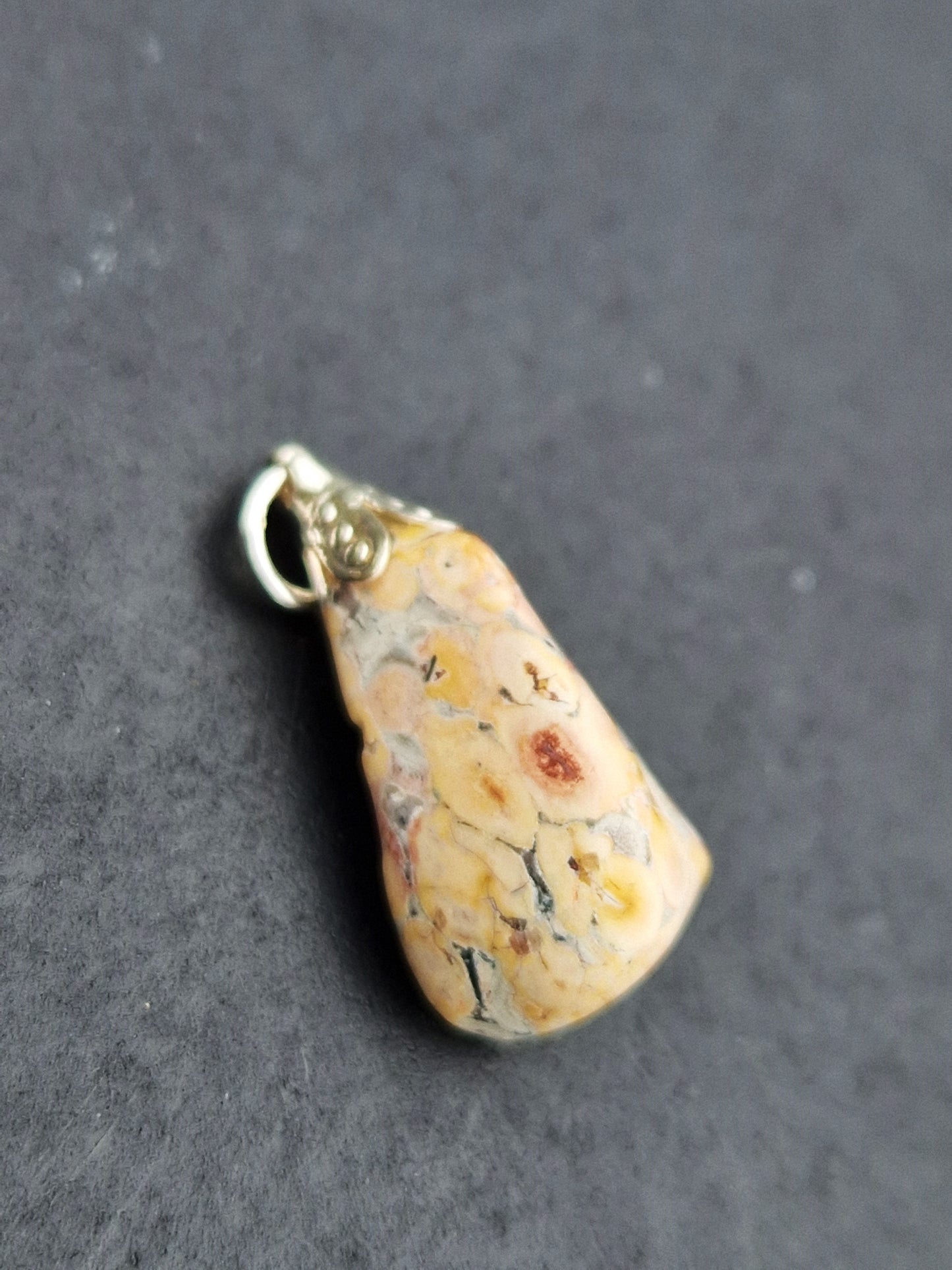Pendentif pierre roulée Jaspe léopard
