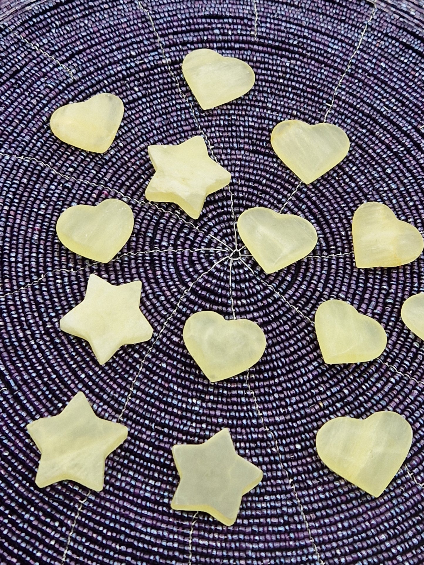 Etoile ou coeur en calcite jaune