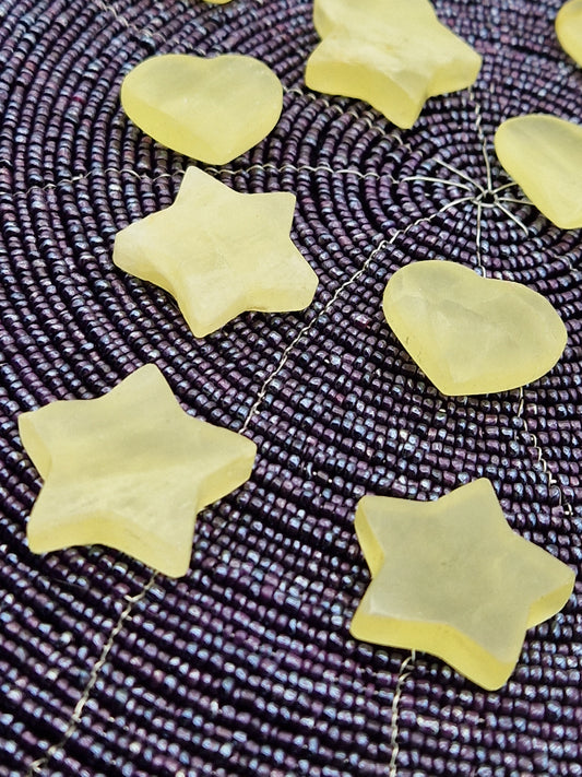 Etoile ou coeur en calcite jaune