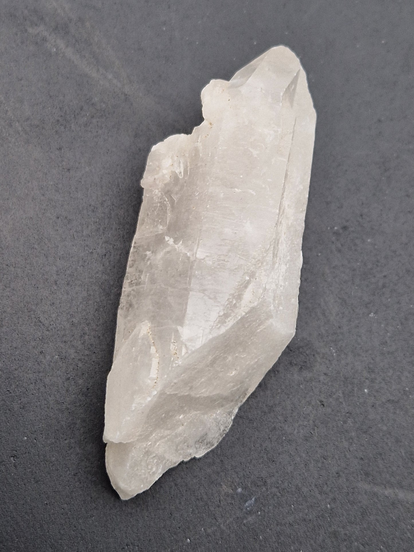 Quartz lémurien brut 3
