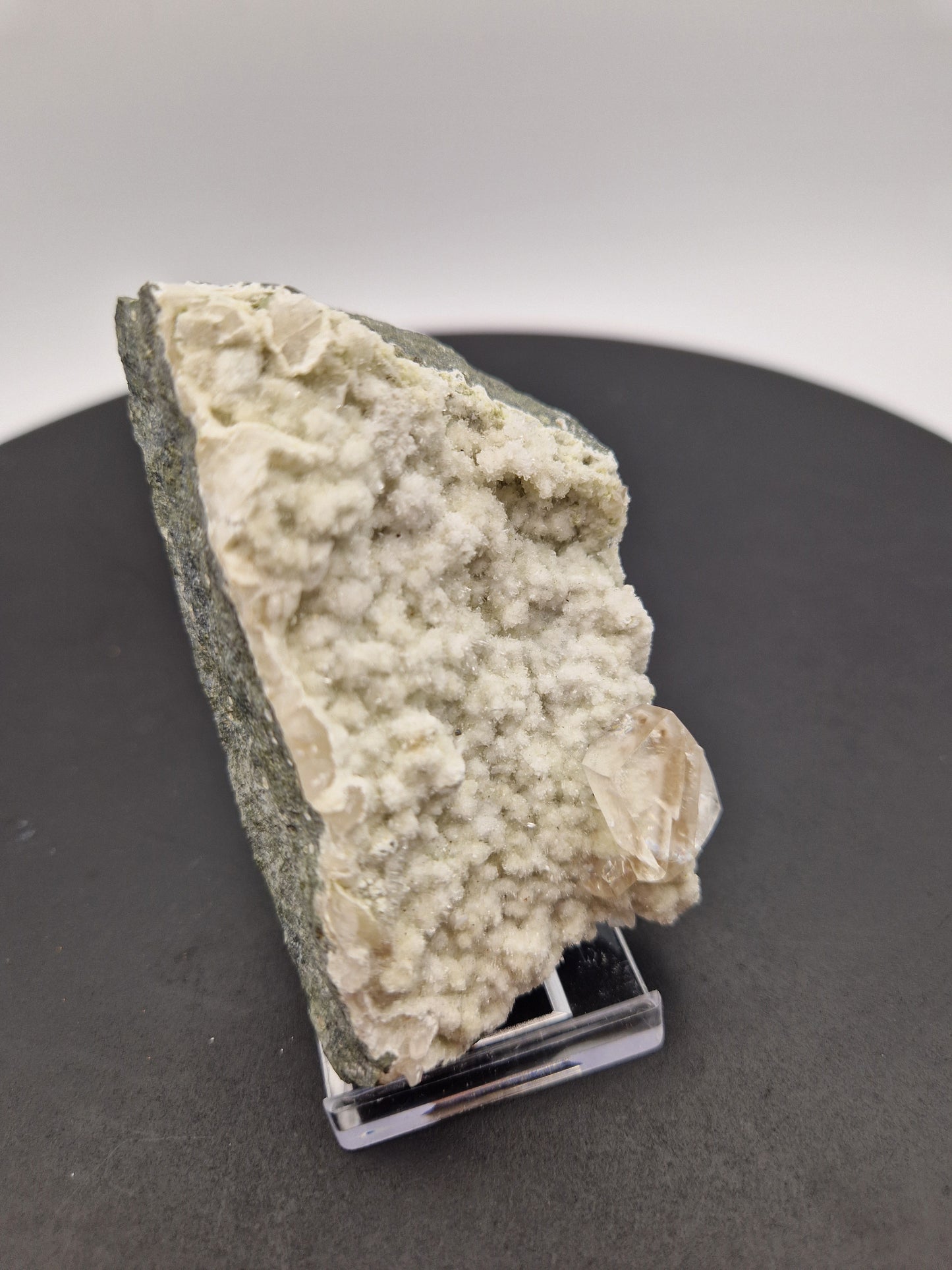 Apophyllite brute