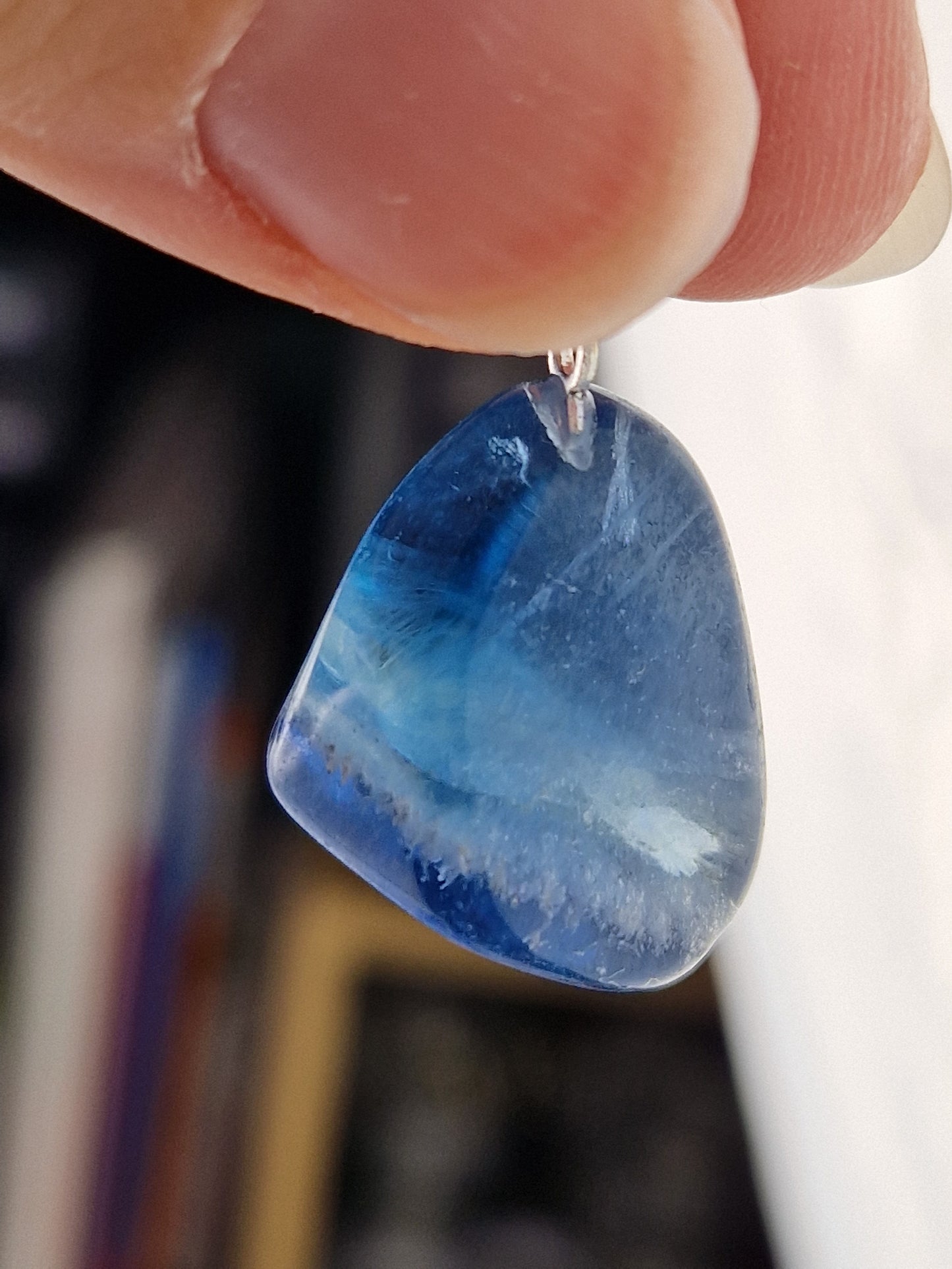 Pendentif pierre roulée Fluorite bleue (à choisir)