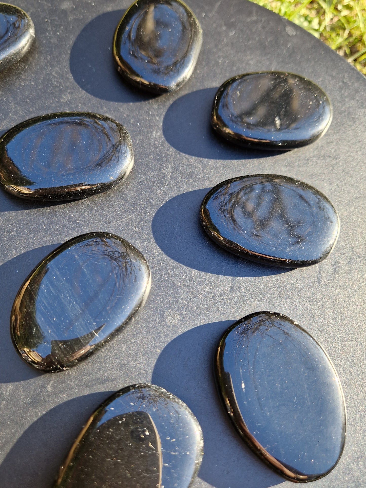 Galet plat Obsidienne noire