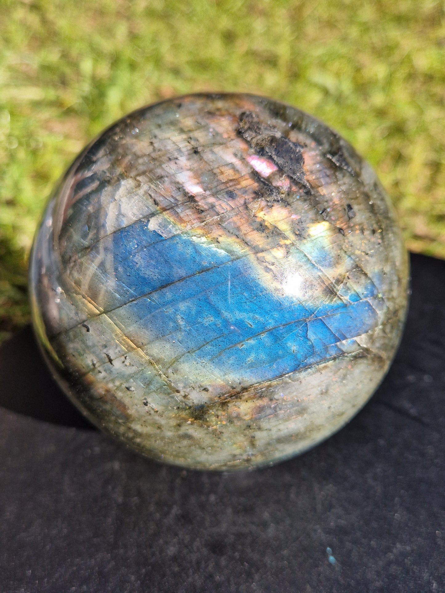 Grosse sphère Labradorite grise (vidéos)