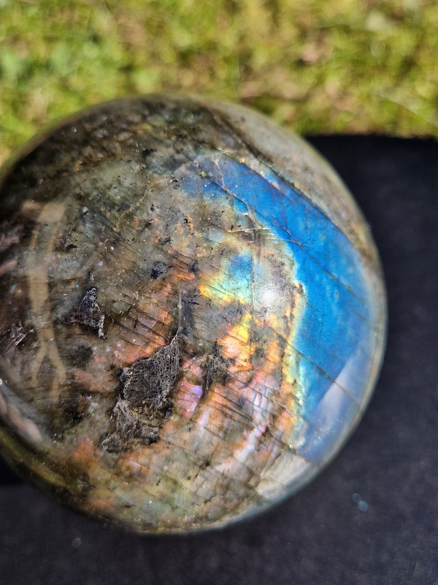 Grosse sphère Labradorite grise (vidéos)
