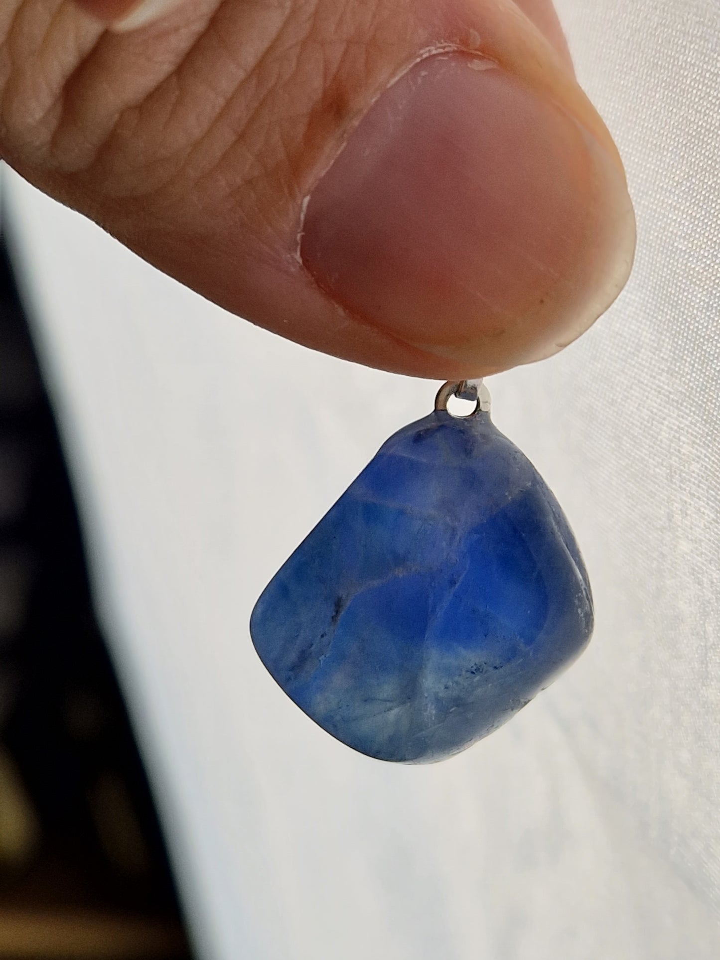 Pendentif pierre roulée Fluorite bleue (à choisir)
